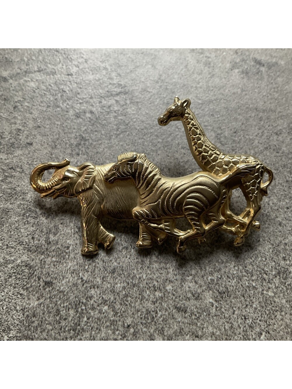 VTG Premiere Designs Goldtone Stampede Elephant Zebra Giraffe Safari Brooch B-H